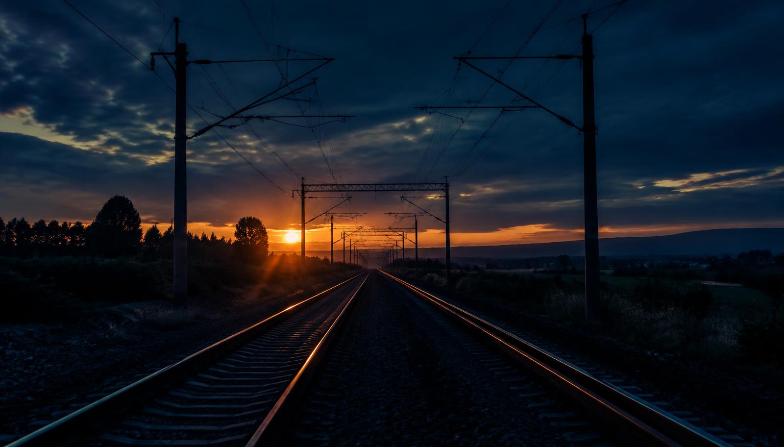 Vía ferroviaria electrificada